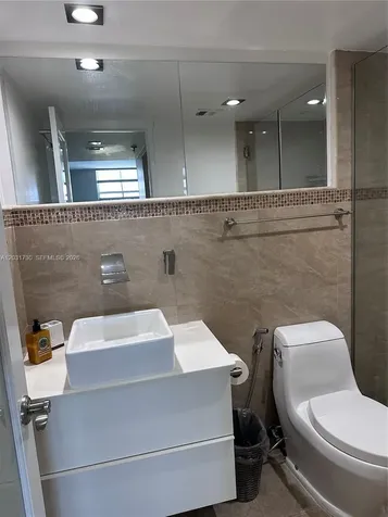 5880 W Collins Avenue Miami Beach FL 33140