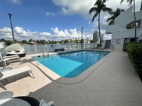 5880 W Collins Avenue Miami Beach FL 33140