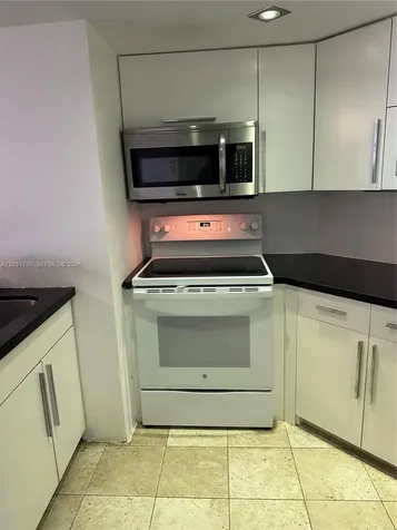 5880 W Collins Avenue Miami Beach FL 33140