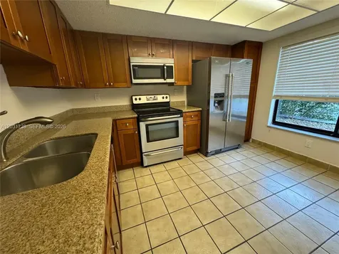 16498 NE 26th Avenue North Miami Beach FL 33160
