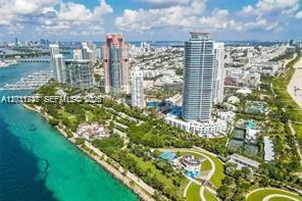 100 S Pointe Drive Miami Beach FL 33139