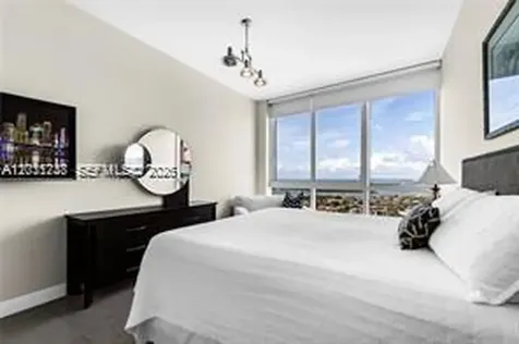 100 S Pointe Drive Miami Beach FL 33139