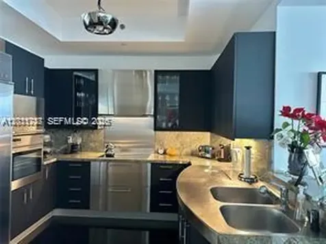 100 S Pointe Drive Miami Beach FL 33139