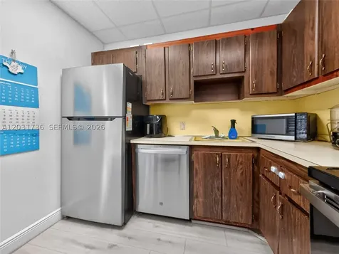 3101 N Country Club Drive Aventura FL 33180