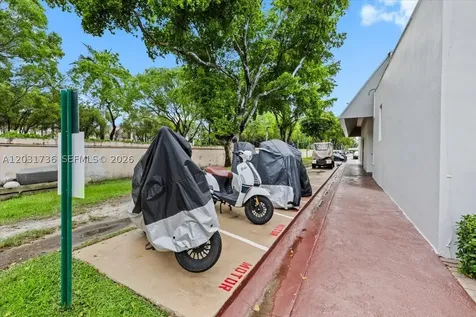 3101 N Country Club Drive Aventura FL 33180