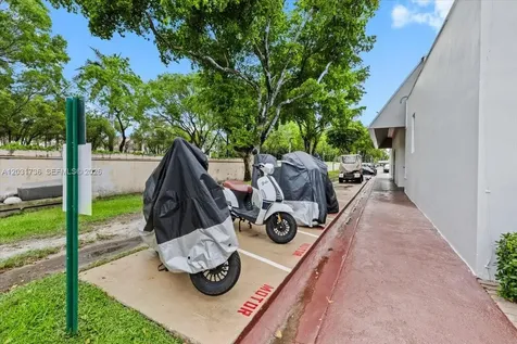 3101 N Country Club Drive Aventura FL 33180