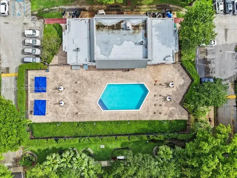 3101 N Country Club Drive Aventura FL 33180