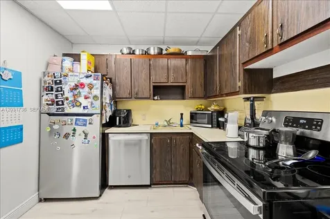 3101 N Country Club Drive Aventura FL 33180