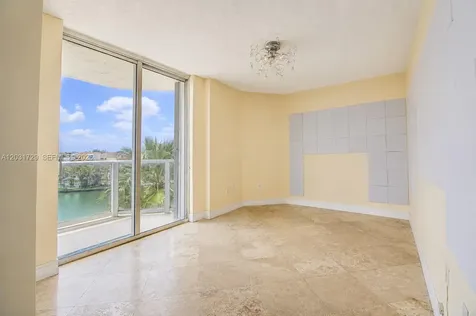 5900 Collins Avenue Miami Beach FL 33140