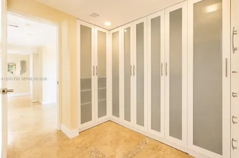 5900 Collins Avenue Miami Beach FL 33140