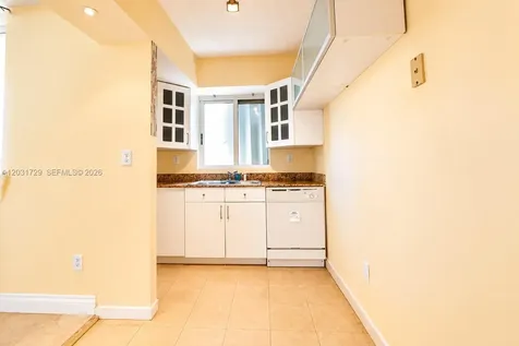 5900 Collins Avenue Miami Beach FL 33140