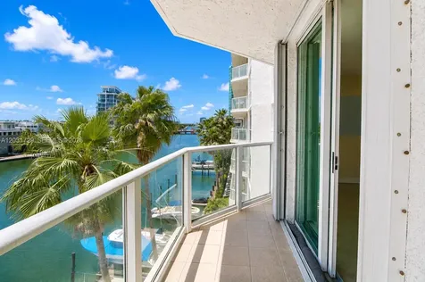 5900 Collins Avenue Miami Beach FL 33140