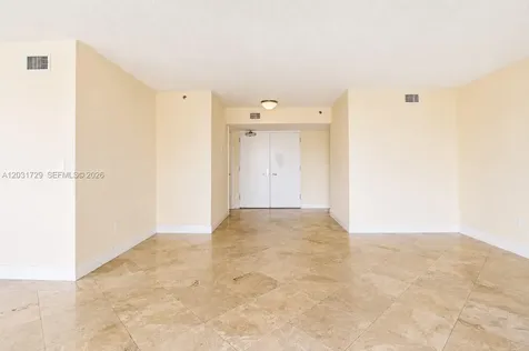 5900 Collins Avenue Miami Beach FL 33140