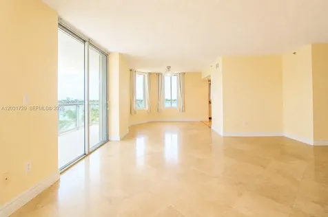 5900 Collins Avenue Miami Beach FL 33140