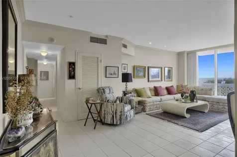 4747 Collins Avenue Miami Beach FL 33140