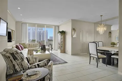 4747 Collins Avenue Miami Beach FL 33140
