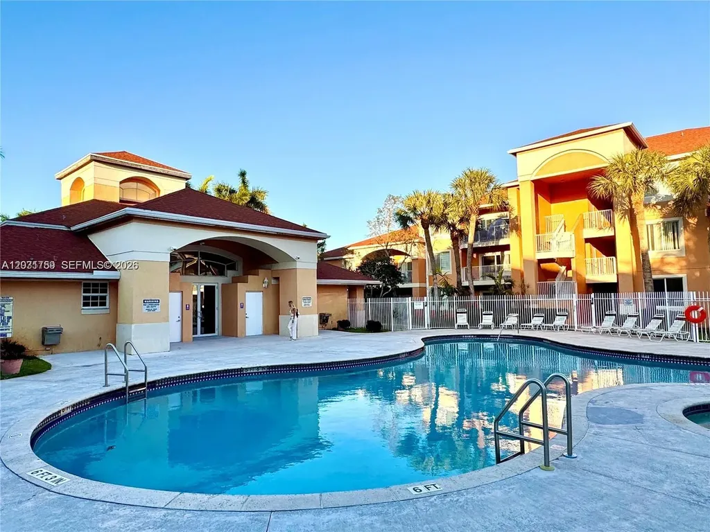 6900 SW 39th Street Davie FL 33314