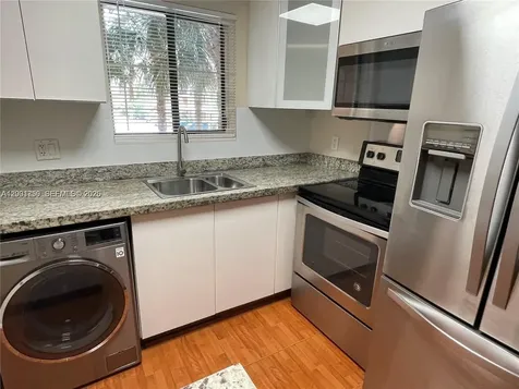 6900 SW 39th Street Davie FL 33314