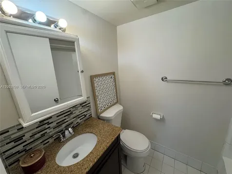 6900 SW 39th Street Davie FL 33314