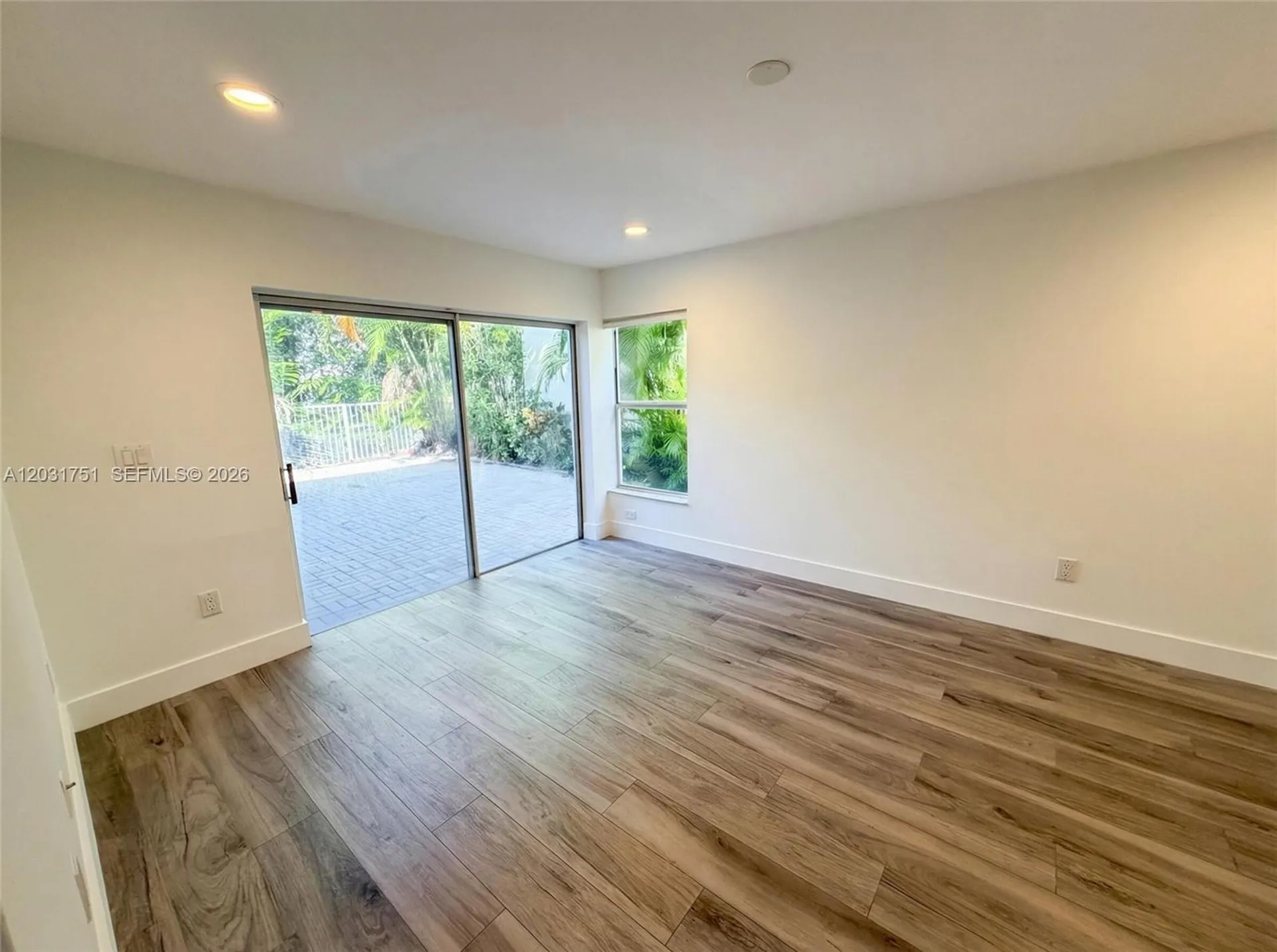 1145 W Lake Street Hollywood FL 33019