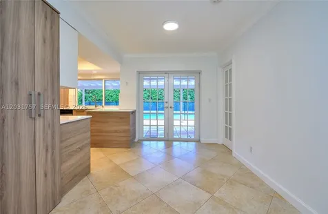 2120 NE 207th Street Miami FL 33179
