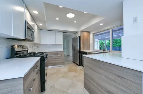 2120 NE 207th Street Miami FL 33179
