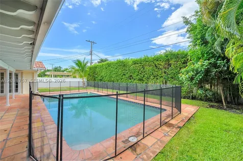 2120 NE 207th Street Miami FL 33179