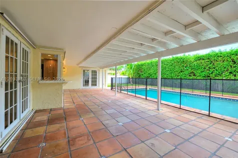 2120 NE 207th Street Miami FL 33179