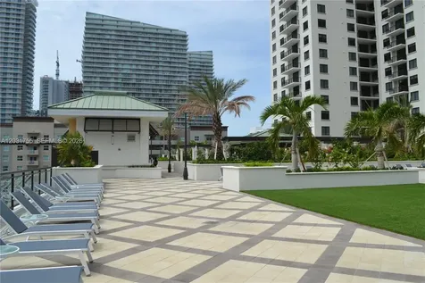 999 SW 1st Avenue Miami FL 33130
