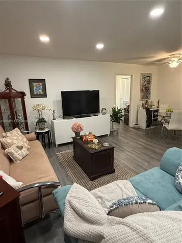 3500 Harrison Hollywood FL 33021
