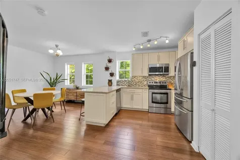 2850 Coconut Avenue Miami FL 33133