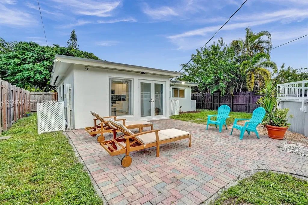 1605 NW 7th Terrace Fort Lauderdale FL 33311