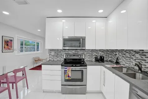 1605 NW 7th Terrace Fort Lauderdale FL 33311