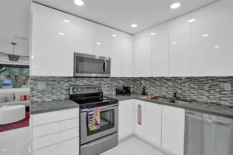 1605 NW 7th Terrace Fort Lauderdale FL 33311