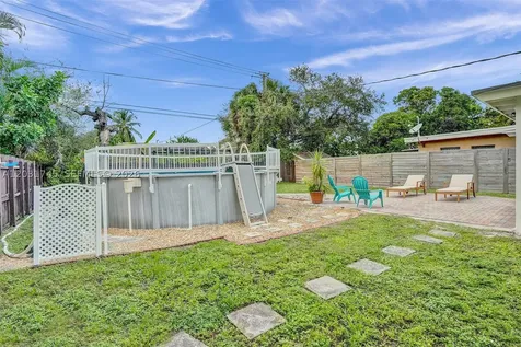 1605 NW 7th Terrace Fort Lauderdale FL 33311