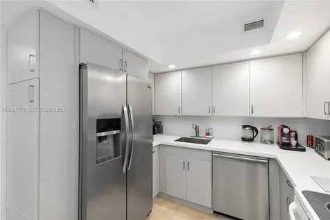 5600 Collins Avenue Miami Beach FL 33140
