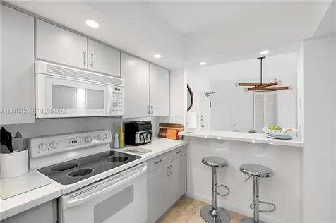 5600 Collins Avenue Miami Beach FL 33140