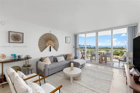5600 Collins Avenue Miami Beach FL 33140