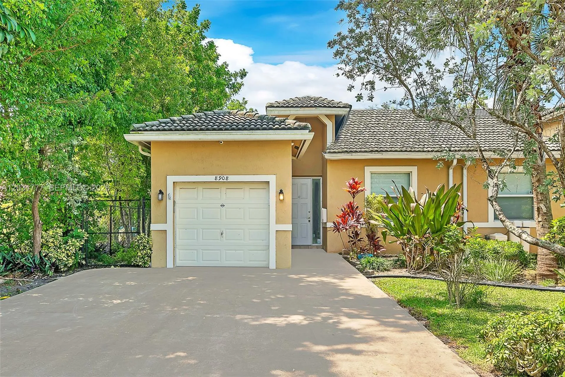 8908 NW 40th Street Coral Springs FL 33065