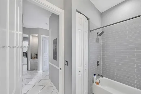 8908 NW 40th Street Coral Springs FL 33065