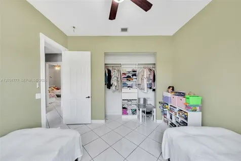 8908 NW 40th Street Coral Springs FL 33065