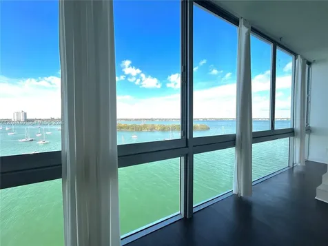 7934 West Drive North Bay Village FL 33141