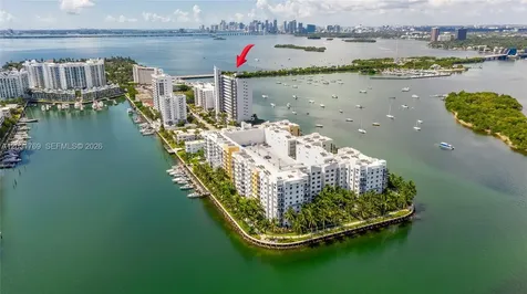 7934 West Drive North Bay Village FL 33141