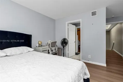 3892 Tree Top Drive Weston FL 33332
