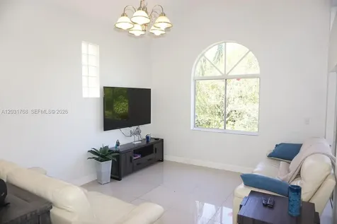 1057 SE 6th Avenue Dania Beach FL 33004