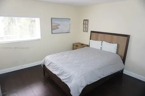 1057 SE 6th Avenue Dania Beach FL 33004