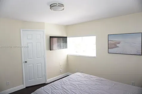 1057 SE 6th Avenue Dania Beach FL 33004