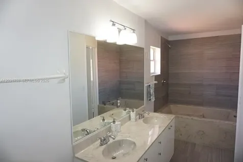1057 SE 6th Avenue Dania Beach FL 33004