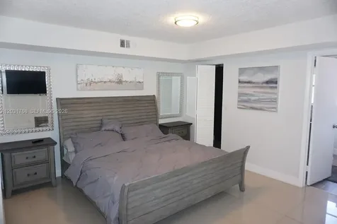 1057 SE 6th Avenue Dania Beach FL 33004