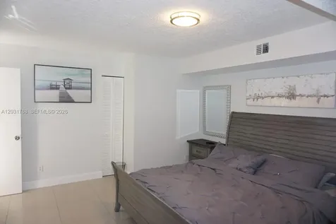 1057 SE 6th Avenue Dania Beach FL 33004